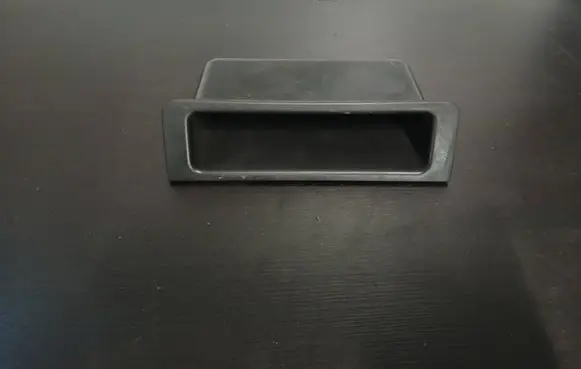 BMW 5 E39 Ashtray (front) 51168210445 37300 8210443