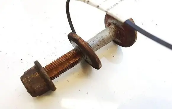 Volkswagen PASSAT B7 Nuts/bolts 