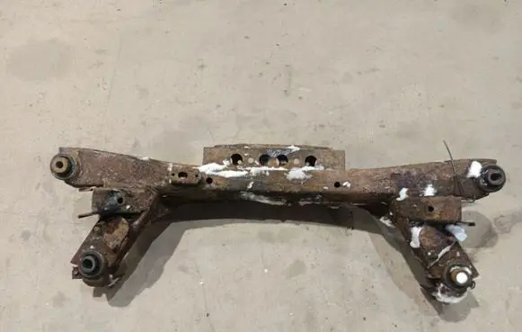 Toyota Avensis T250 Rear subframe 