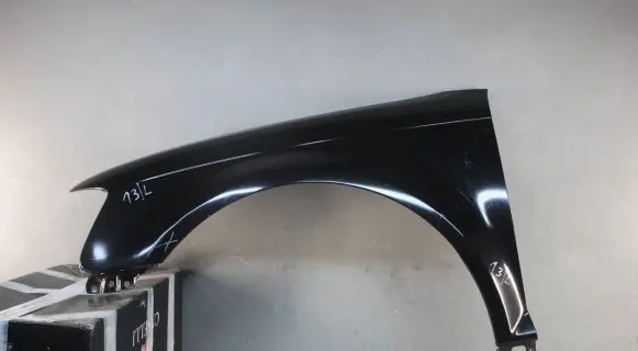 Fender mounting bracket