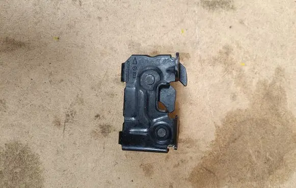 Mercedes-Benz GLC C253 Engine bonnet/hood lock/catch A2048800260