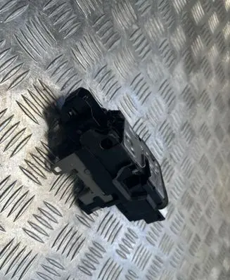Volvo XC90 Rear door lock 31349898 C26974106