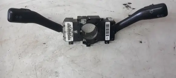 Volkswagen PASSAT B5.5 Indicator stalk 4B0953503F