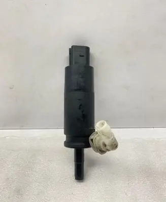 BMW 5 E39 Headlight washer pump 8377613