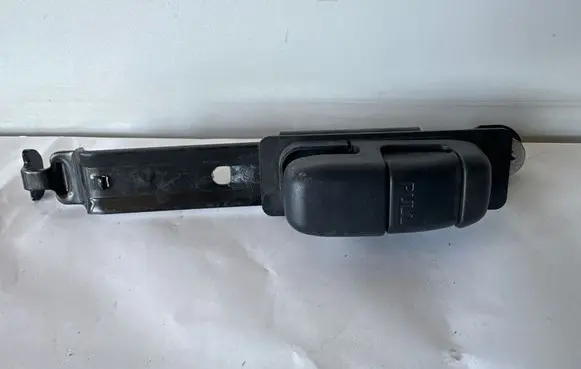 Ford Ranger Seat belt height adjuster U917A 210915 AB3926611C46AAW
