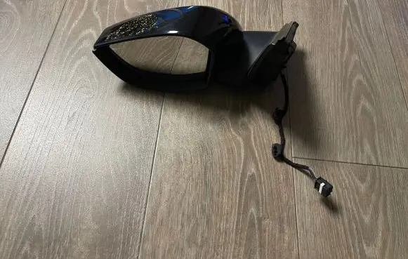 Front door electric wing mirror