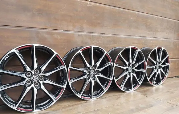 Toyota Yaris XP210 R18 alloy rim 
