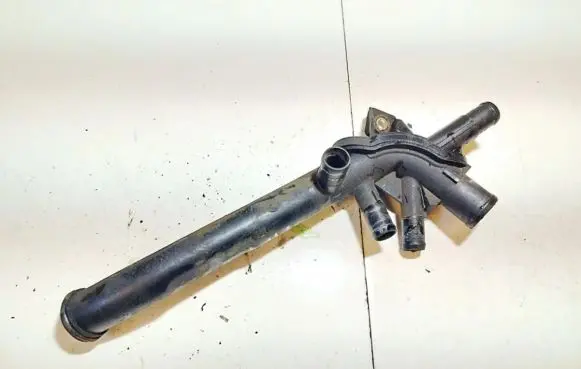 Nissan Almera N16 Engine coolant pipe/hose