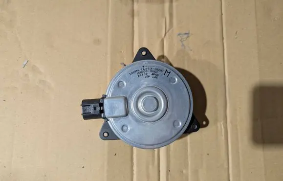 Toyota RAV 4 (XA30) Air conditioning (A/C) fan (condenser) 16363-28290