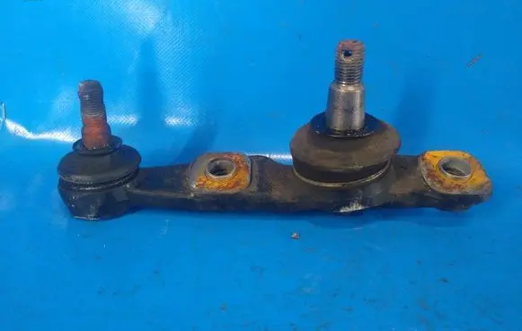 Lexus IS 220D-250-350 Rear wheel hub spindle/knuckle 4334039505