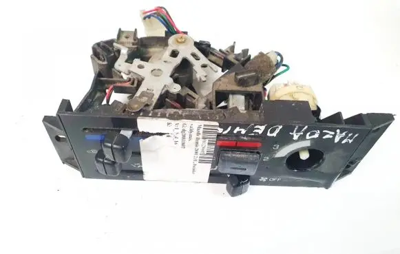 Mazda Demio Climate control unit dg20811807