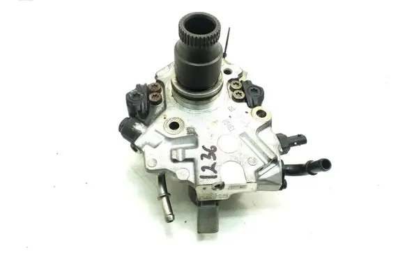 Mercedes-Benz GLK (X204) Fuel injection high pressure pump