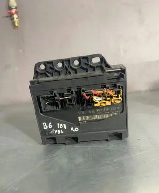 Volkswagen PASSAT B6 Comfort/convenience module 3C0959433R S04721042