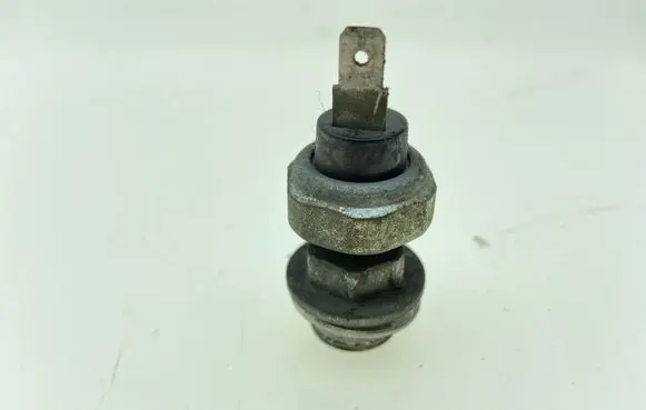 Subaru Outback Oil pressure sensor 25240KA080 25240KA040 25240KA041