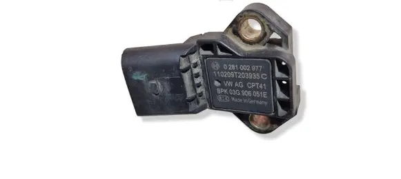 Volkswagen Touran II Air pressure sensor 03G906051E