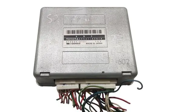 Toyota RAV 4 (XA10) Air conditioner control unit module 8954142010