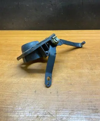 BMW 3 E36 Accelerator throttle pedal bracket 1159760 3231
