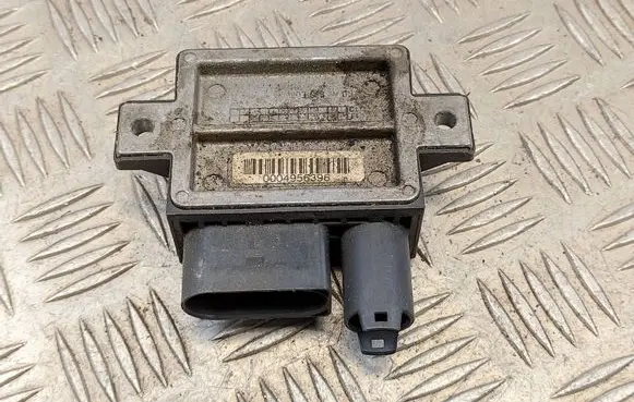 BMW X5 E70 Glow plug pre-heat relay 780015605