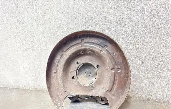 Opel Astra J Rear brake disc plate dust cover 13332181