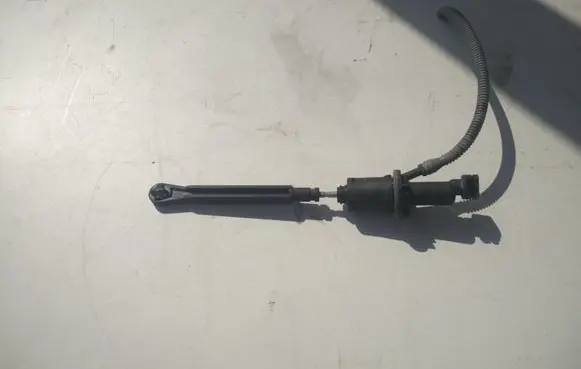Peugeot 307 Clutch slave cylinder 