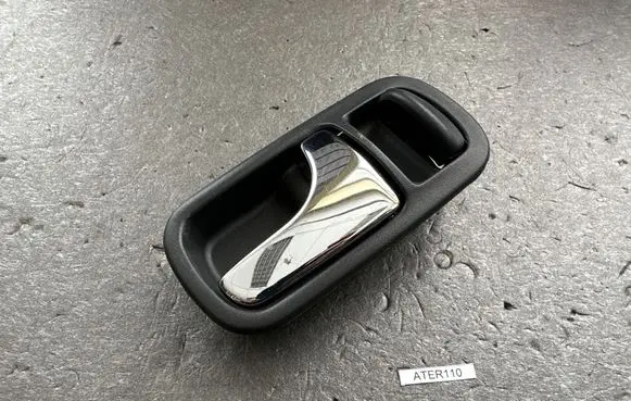 Nissan Terrano Front door interior handle 806700X001