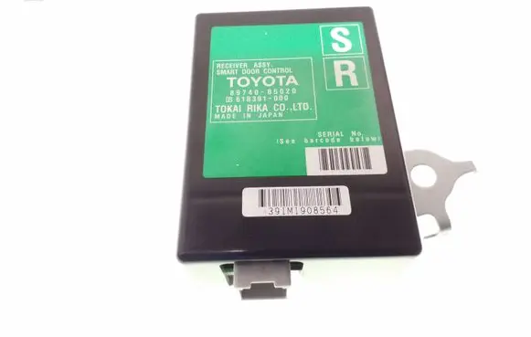 Toyota Avensis T270 Door control unit/module 8974005020 61B391000