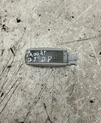 Volkswagen PASSAT B5 Other interior light 3B0947113