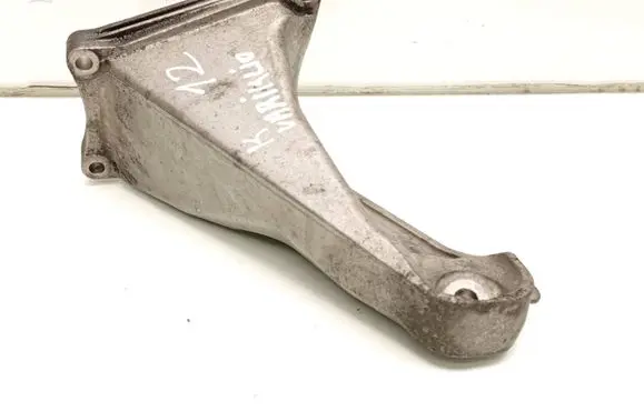 BMW X3 E83 Engine mounting bracket 3332276 22113332276