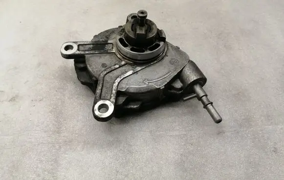Toyota Corolla Verso AR10 Vacuum pump 293000R010