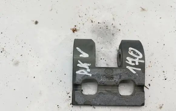 BMW 3 E90 E91 Front door upper hinge A046574