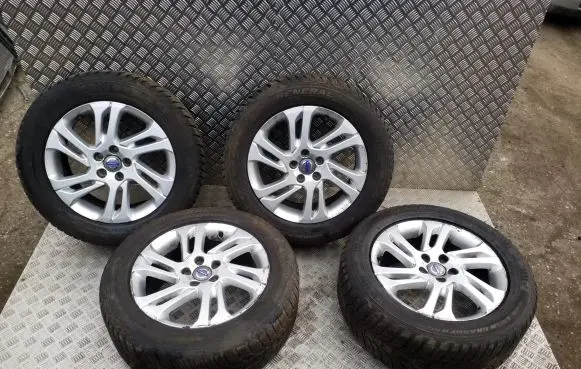 Volvo XC70 R17 alloy rim 31429693