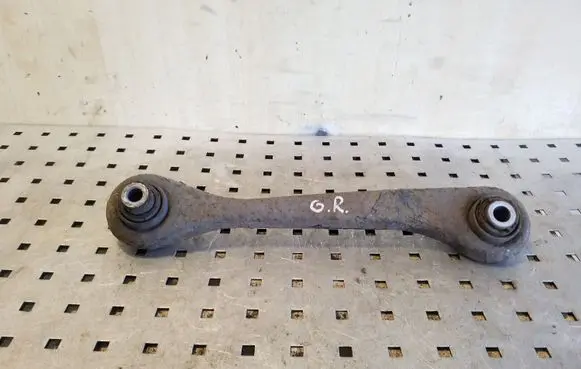 Rear control arm