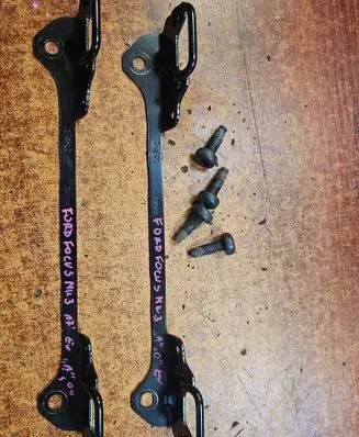 Ford Focus ISOFIX Bracket 