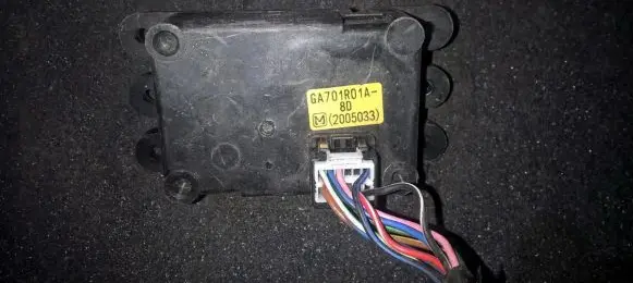 Mazda 323 F Air flap motor/actuator ga701r01a ga701r01a-8d