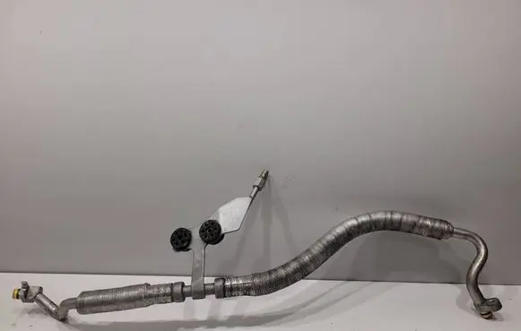 Air conditioning (A/C) pipe/hose