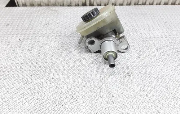 Audi A8 S8 D2 4D Master brake cylinder 4D0611301