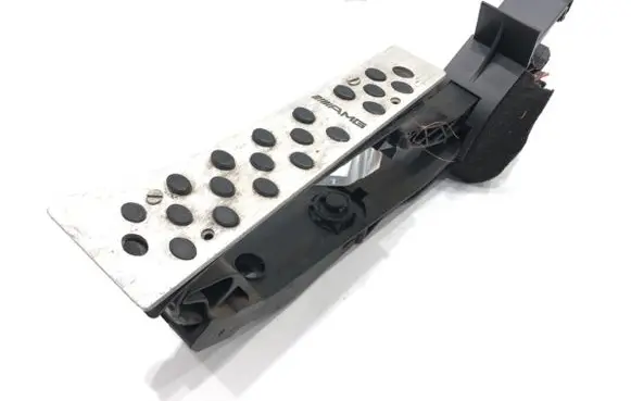 Mercedes-Benz CLS AMG C219 Accelerator throttle pedal A2113010001