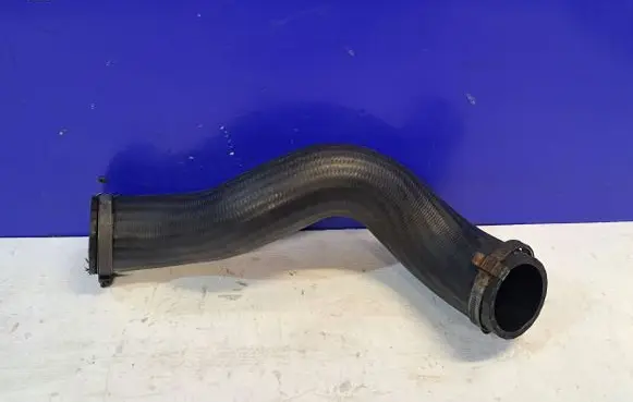 Volvo XC90 Intercooler hose/pipe 31261367