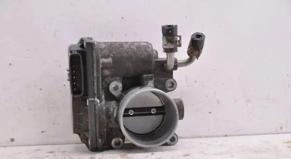 Toyota Yaris Throttle valve 2203047010