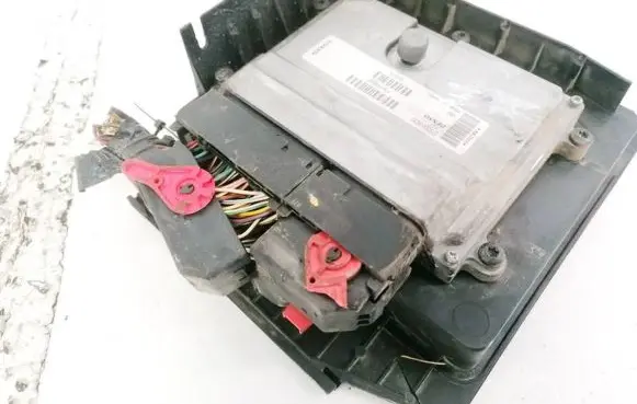 Volvo V50 Engine control unit/module 2797009290 279700-9290