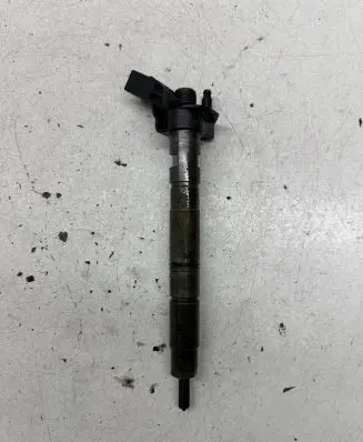 Audi A6 S6 C6 4F Fuel injector 059130277AC 0445115039
