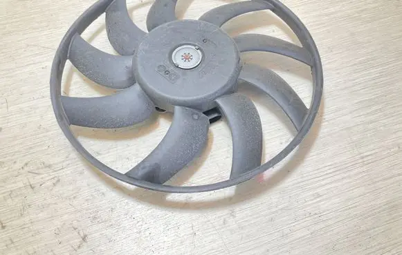 Audi Q3 8U Radiator cooling fan shroud PA6GF30 FC2002