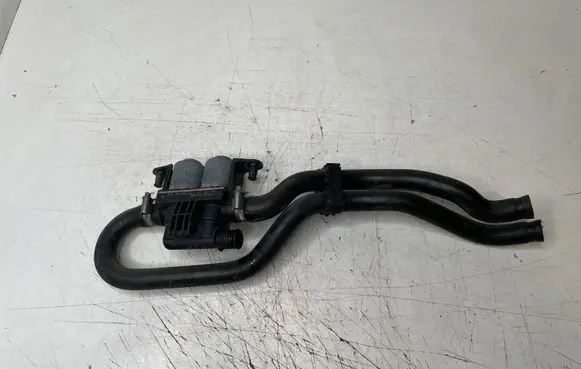 BMW X5 E53 Coolant heater control valve 8374995
