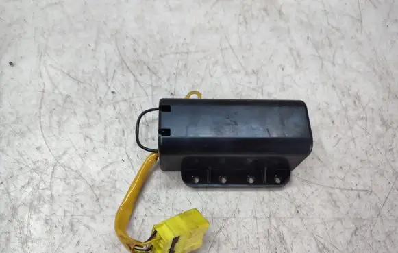 Mitsubishi L200 Passenger airbag on/off switch 8610A047