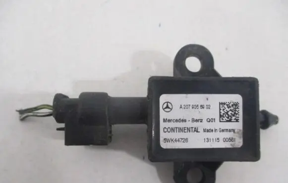 Mercedes-Benz E C207 W207 Airbag deployment crash/impact sensor A2079056902