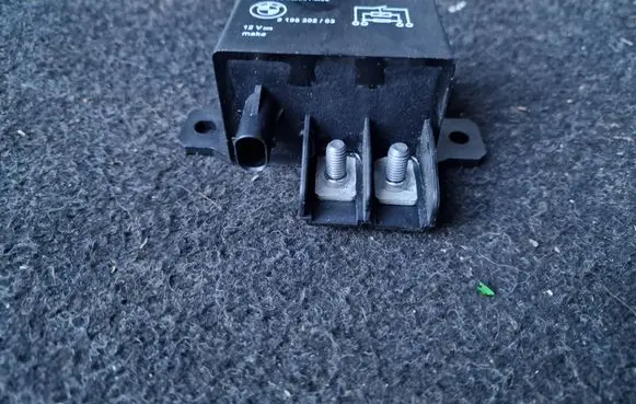BMW 4 G22 G23 G24 G26 Coolant fan relay 9198302