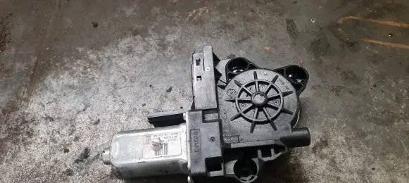 Subaru Outback Central locking motor 100428