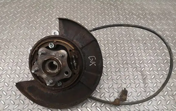 Infiniti Q50 Rear wheel hub