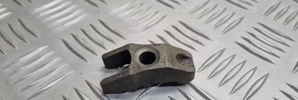 Volvo S70 V70 V70 XC Fuel Injector clamp holder 