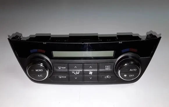 Toyota RAV 4 (XA40) Air conditioner control unit module 5590042400